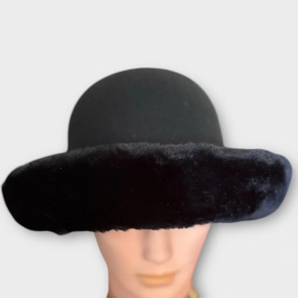 Vintage Betmar 100% Wool Felt Black Rolled Brim Bowler Hat Faux Fur USA